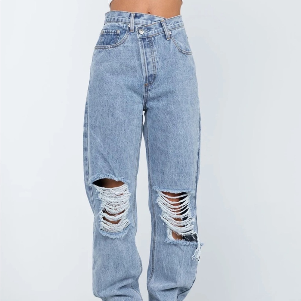 Princess Polly Holly Asymmetric Ripped Leg Jeans - Picture 3 of 7